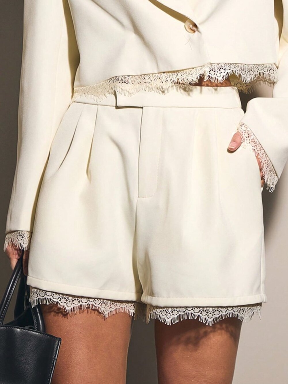 Apricot Casual Lace-Trim Women's Elegant Smart Office Pleated Pocket Shorts